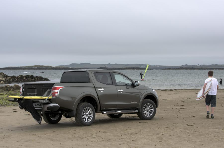  Mitsubishi L200 Double Cab Barbarian 2015 года  (фото 22 из 30)
